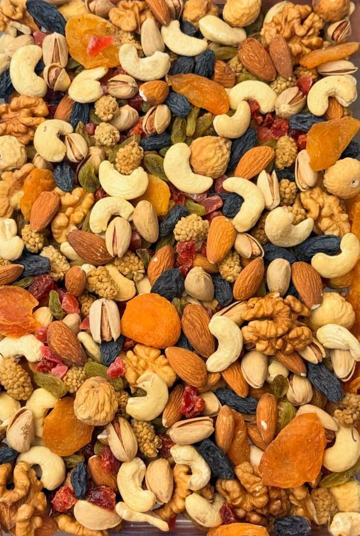 7 Item Mix Nuts & Dry Fruits – Cashews, Almonds, Figs, Raisins & More